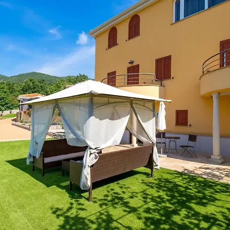 Apartments Villa Bv Opatija Exterior photo